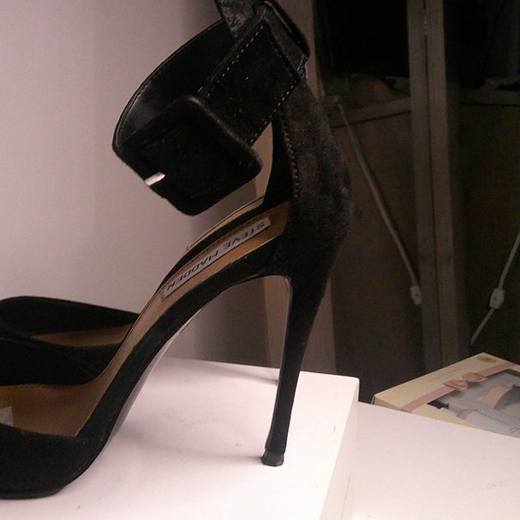 Steve Madden - Desire - Suede pointed toe ankle strap Pumps - Size 6.5 - Picture 3 of 12